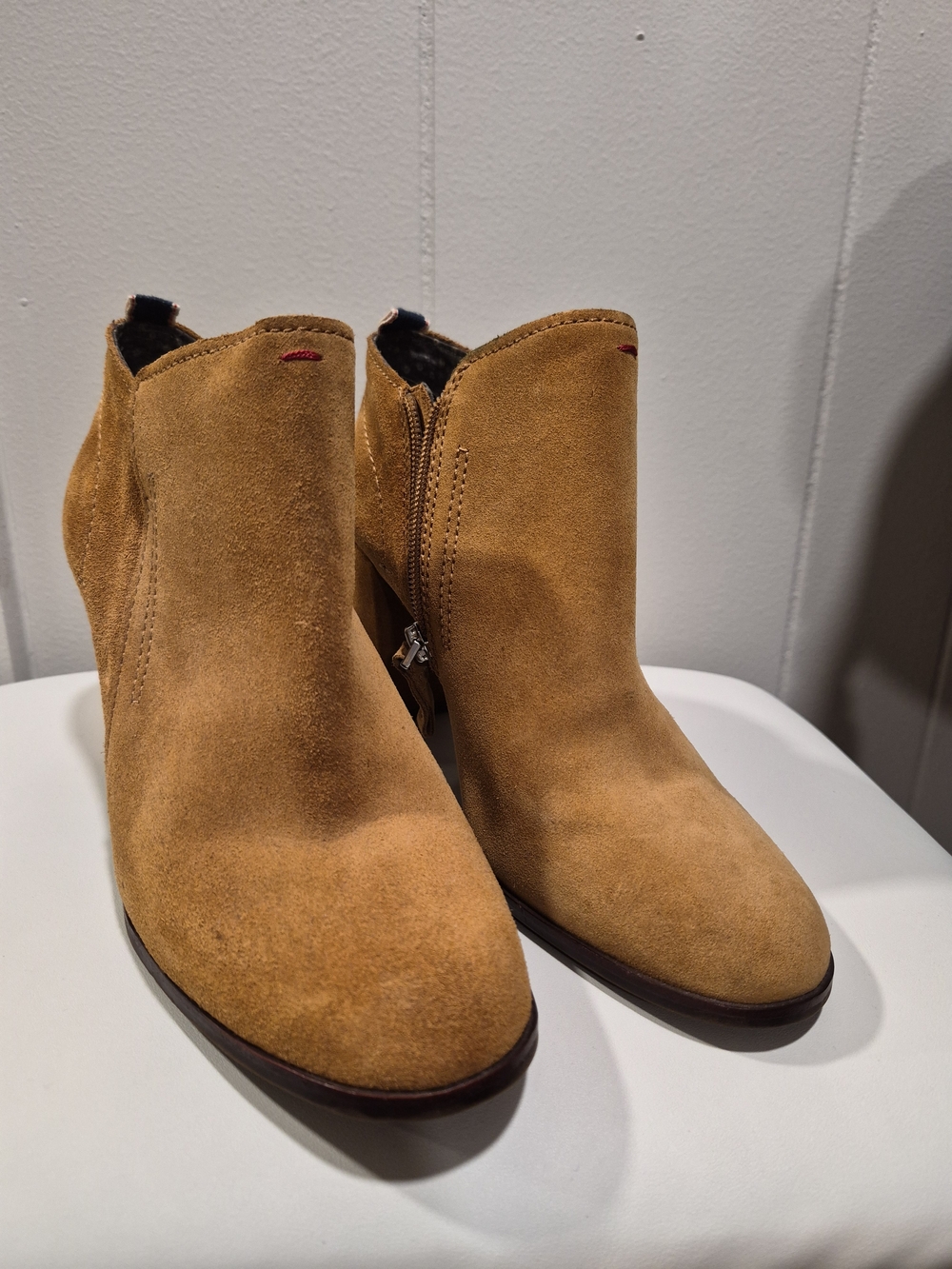 Ellen Degeneres Tan Suede Ankle Booties